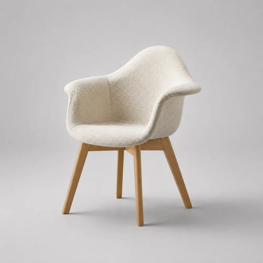 Sedia da pranzo con braccioli 58 x 60 x 82 cm imbottita tessuto bouclé poliestere bianco avorio gambe in legno massello finitura naturale schienale curvo
